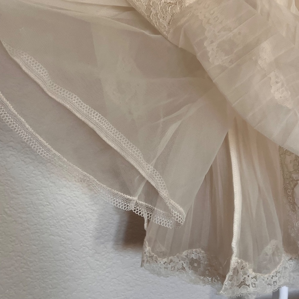 Vintage Christian Dior Lace Bed Jacket Sheer Peignoir Top Romantic Bridal 70s 80 - Picture 13 of 16